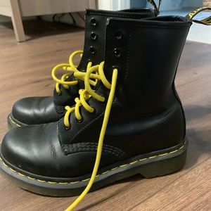 Women’s dr martens lace up combat boot